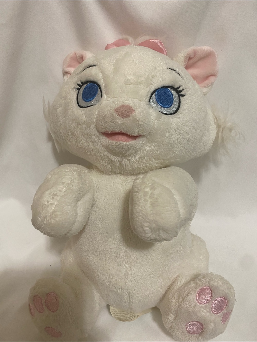 Disney Store The Aristocats Marie Plush white Kitten Pink Bow Stuffed Animal.